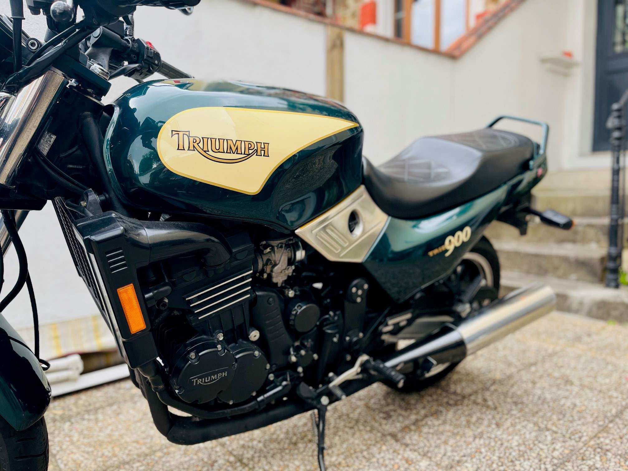 Triumph Trident.jpg